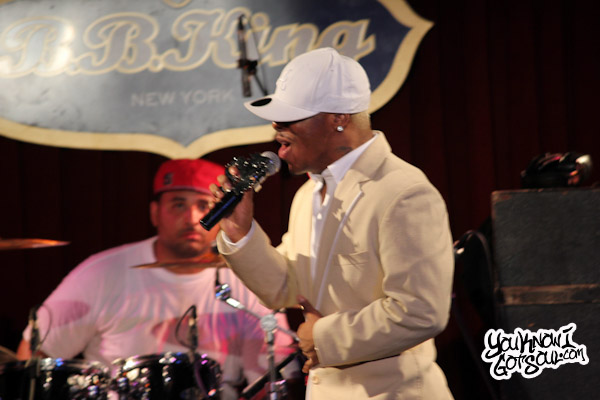 Sisqo Performs "Incomplete" Live at B.B. King's in NYC (Video)