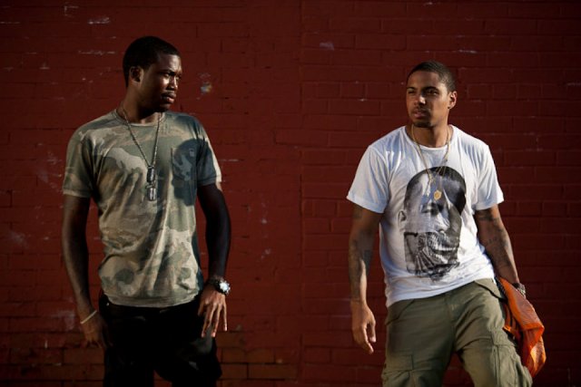 Sterling Simms "Tell Her Again" featuring Meek Mill (Video)