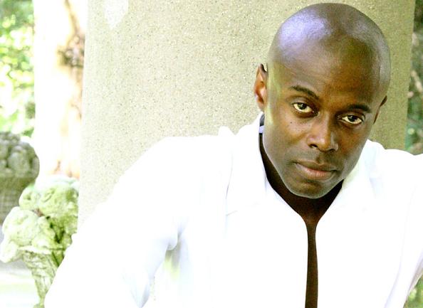 Kem Talks Christmas Album, Acting Debut in "Sparkle", Three Straight Gold Albums (Exclusive Interview)