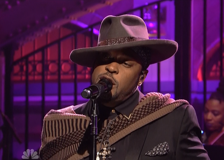 Watch: D'Angelo Performs on Saturday Night Live