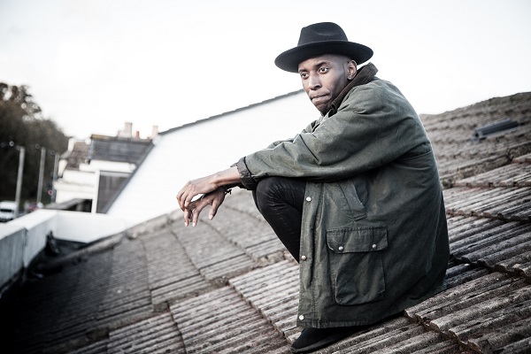 New Video: Samm Henshaw "Only Wanna Be With You" (Unplugged)
