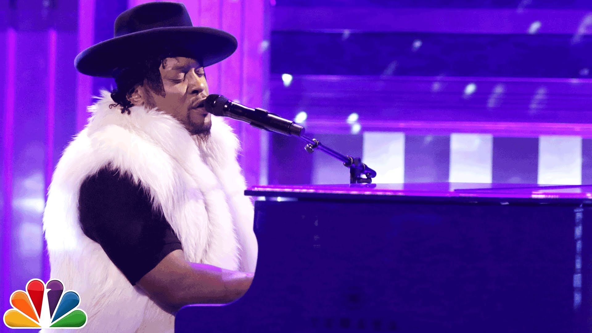 D'Angelo Tributes Prince with Live Performance of "Sometimes it Snows in April" on Fallon