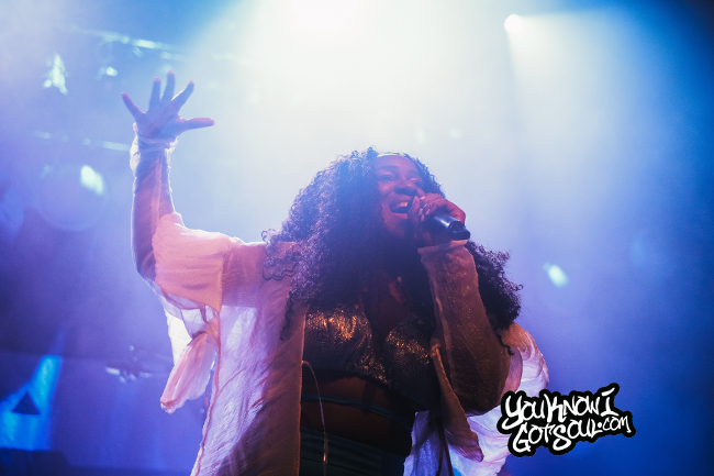 NAO Performs on “Saturn Tour” at Vogue Theatre In Vancouver (Recap & Photos)